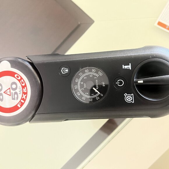 Brand New 12 Volt Air Pump w/ Flat Tire Repair Foam Feature! - Picture 3 of 16